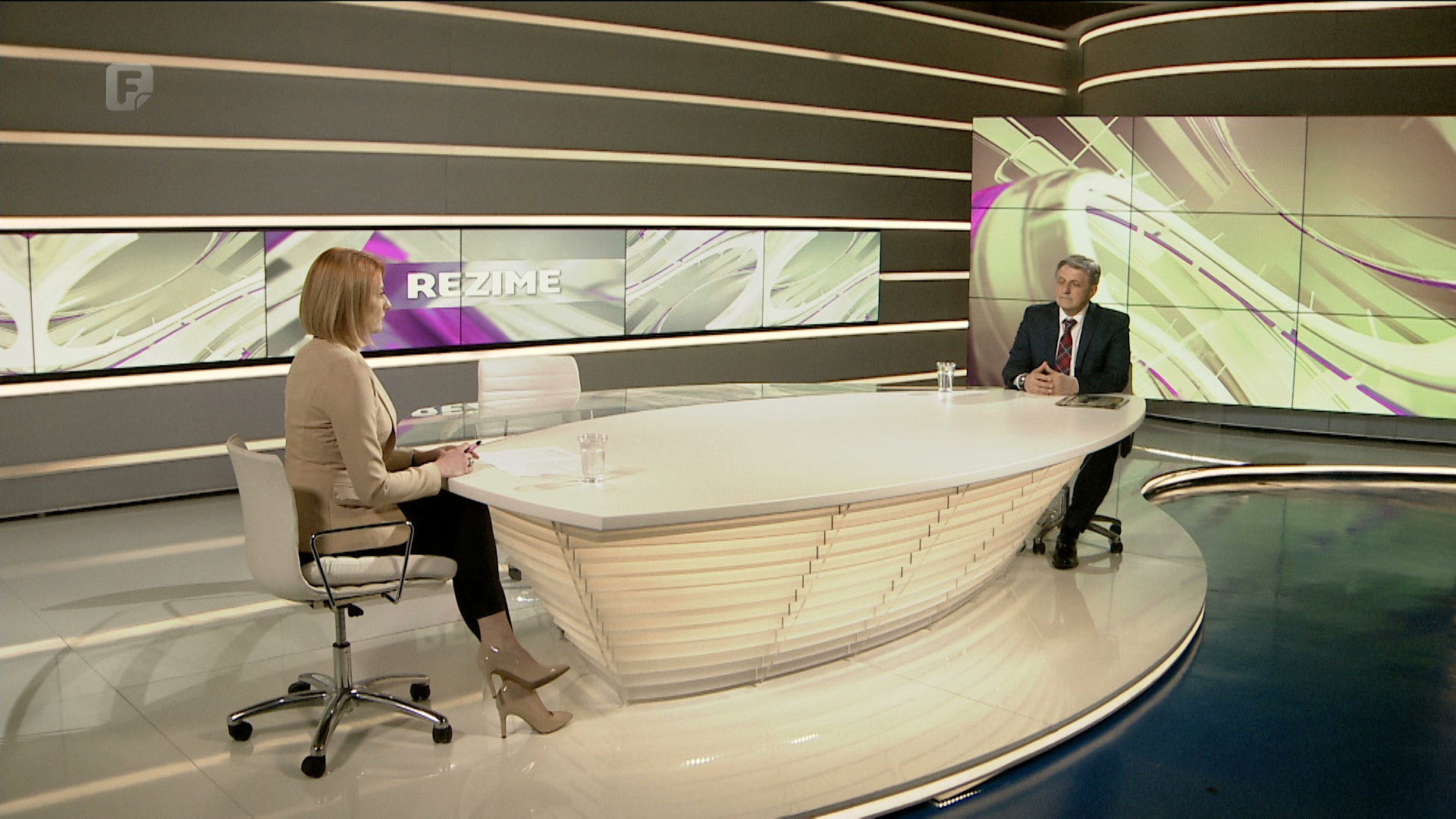 Softić: Novca ima, rješenje krize je u poljoprivredi i željeznici